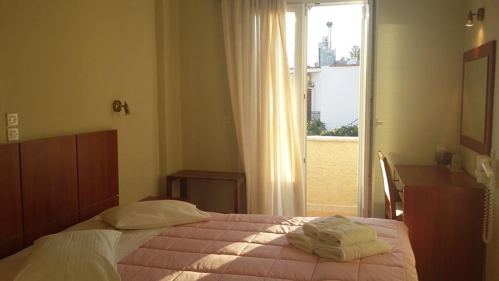 Virginia Hotel Samos Town Extérieur photo